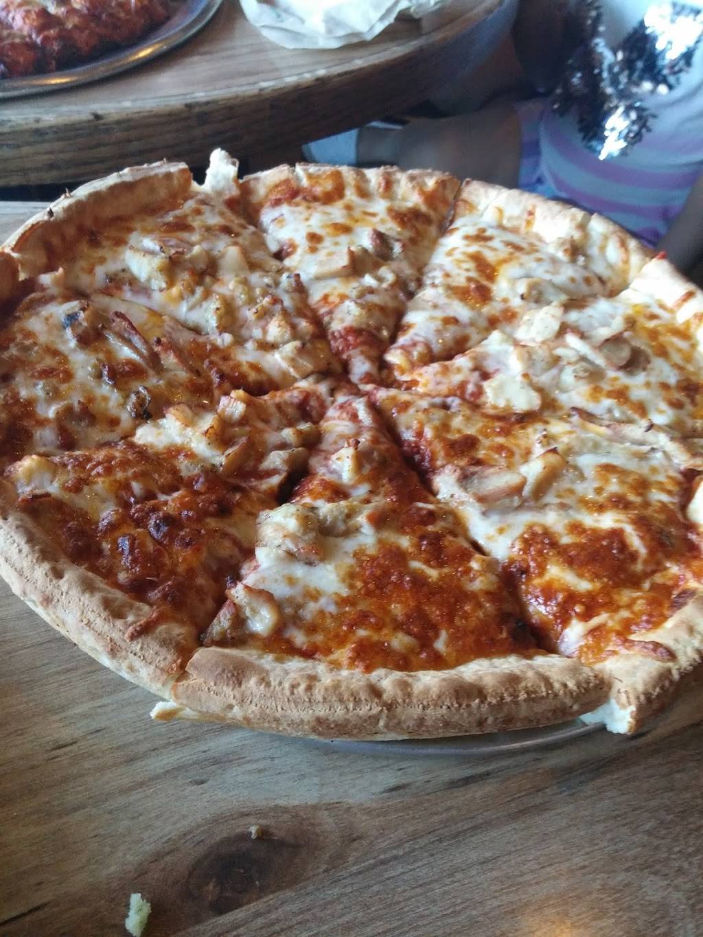 Pascos Pizza | restaurant | 17348 Main St, Hesperia, CA 92345, USA | 7602449656 OR +1 760-244-9656