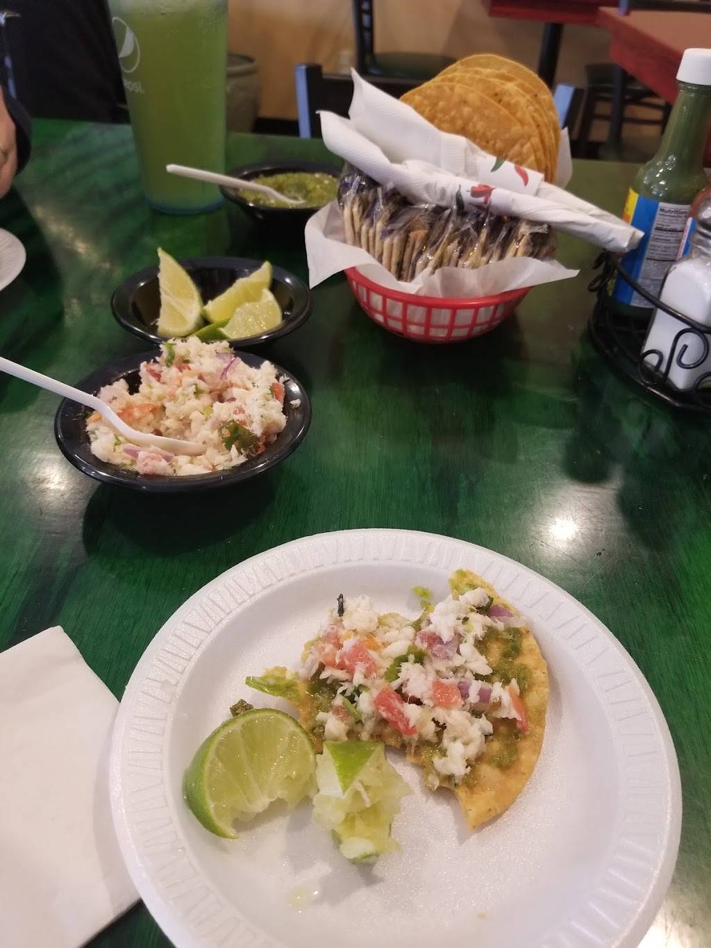 Isla Del Mar | restaurant | 623 Kishwaukee St, Rockford, IL 61104, USA | 8159625233 OR +1 815-962-5233