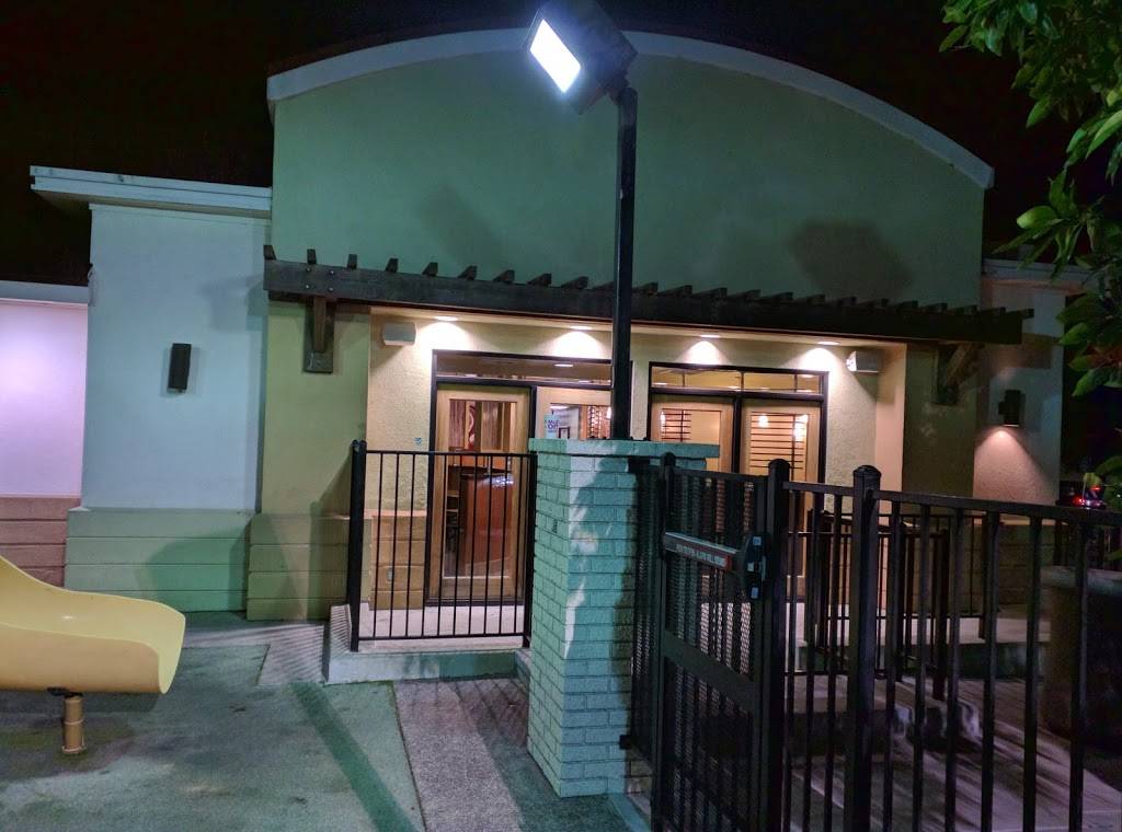 McDonalds | cafe | 952 El Monte Ave, Mountain View, CA 94040, USA | 6509670328 OR +1 650-967-0328