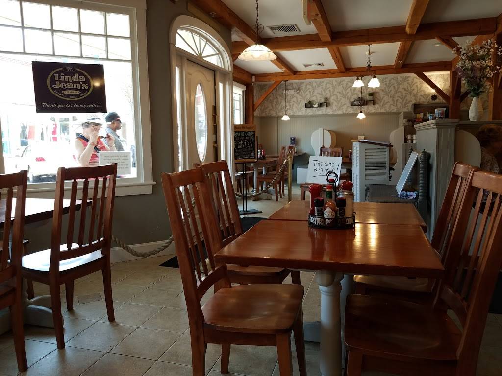 Linda Jeans Restaurant | restaurant | 25 Circuit Ave Circuit Avenue, Oak Bluffs, MA 02557, USA | 5086934093 OR +1 508-693-4093