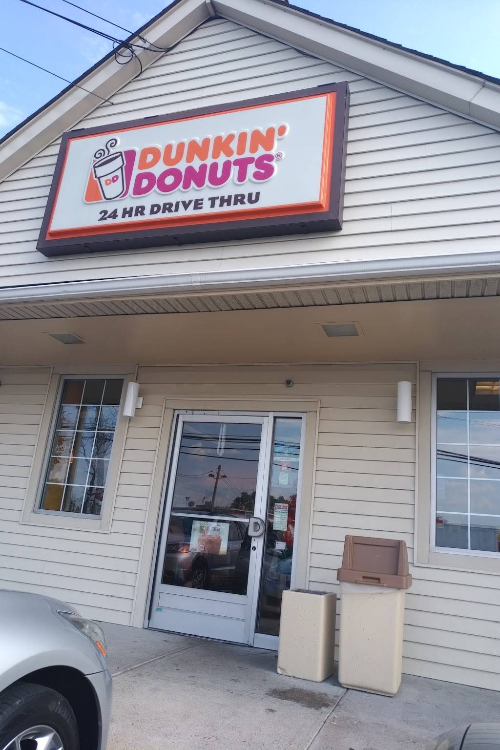 Dunkin Donuts | cafe | 1011 NY-109, Lindenhurst, NY 11757, USA | 6312255324 OR +1 631-225-5324