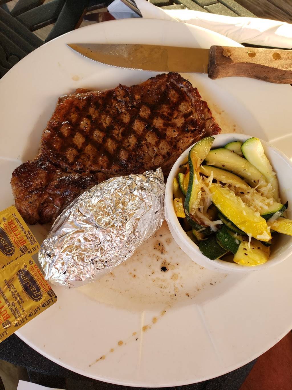 Jakes Place | restaurant | 1041 Harbour Inn Lane, Moneta, VA 24121, USA | 5402974732 OR +1 540-297-4732