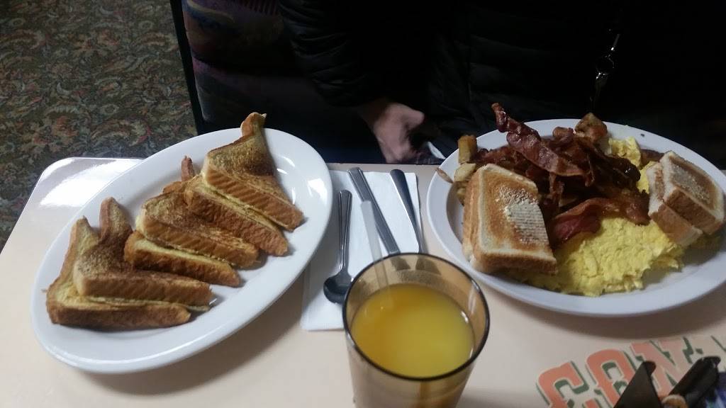 Connies Stagecoach | restaurant | 95 Elm St #1801, Salisbury, MA 01952, USA | 9784653543 OR +1 978-465-3543