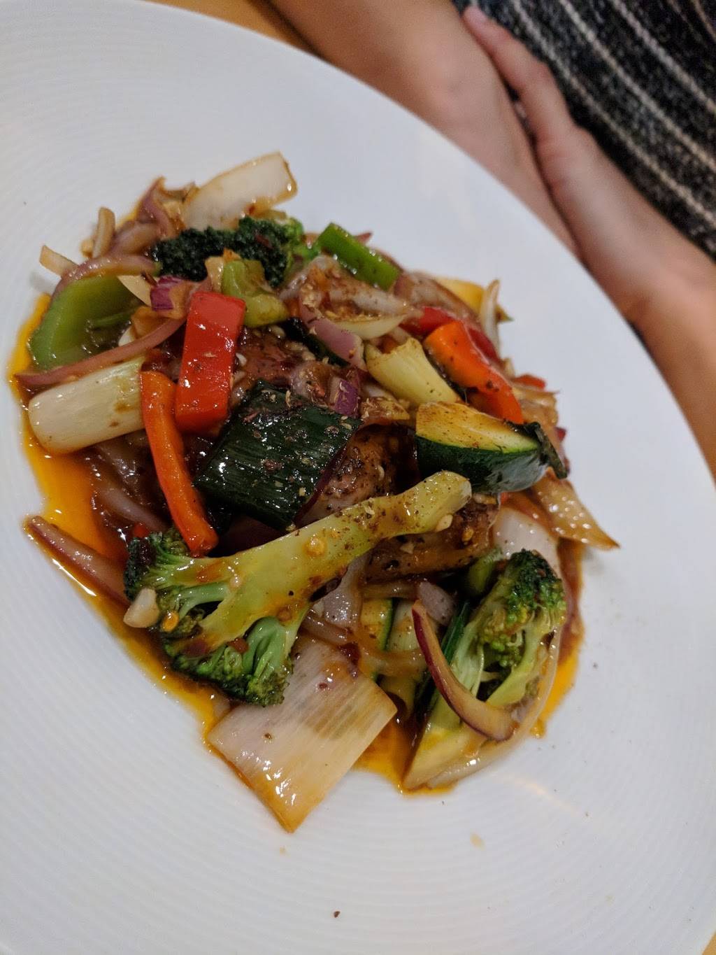 Han 202 Restaurant | restaurant | 605 W 31st St, Chicago, IL 60616, USA | 3129491314 OR +1 312-949-1314