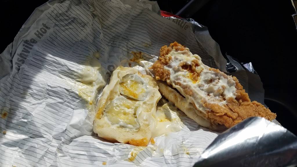 KFC | restaurant | 1105 E Main St, Barnesville, OH 43713, USA | 7404251773 OR +1 740-425-1773