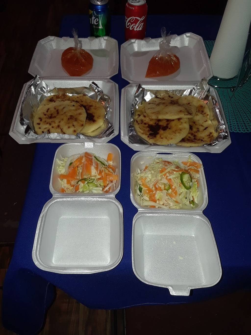 Pupuseria Y Bar El Emperador | restaurant | 10229 Harry Hines Blvd, Dallas, TX 75220, USA | 2148597942 OR +1 214-859-7942