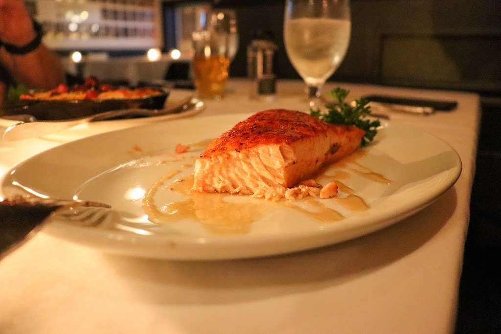 Chicago Chop House | restaurant | 60 W Ontario St, Chicago, IL 60654, USA | 3127877100 OR +1 312-787-7100