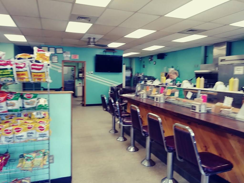 Maurys Delicatessens | restaurant | 1125 Main St, Worcester, MA 01603, USA | 5087544446 OR +1 508-754-4446