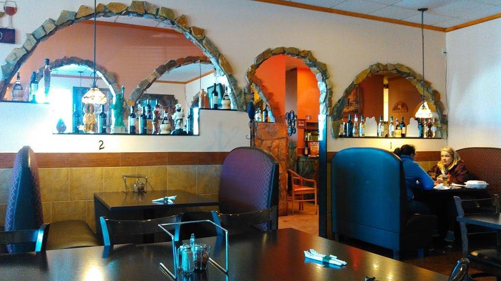 Annas Italian Restaurant Kilmarnock | restaurant | 150 Old Fair Grounds Way, Kilmarnock, VA 22482, USA | 8044358960 OR +1 804-435-8960