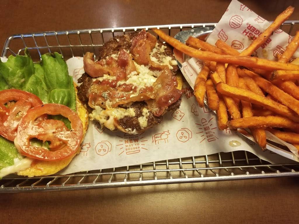 Smashburger | restaurant | 1821 22nd St, West Des Moines, IA 50266, USA | 5156616666 OR +1 515-661-6666