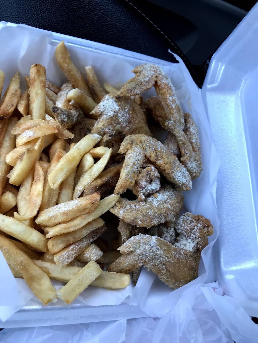 Crack Chicken | restaurant | 2940, 3140 S Martin Luther King Jr Blvd, Lansing, MI 48910, USA | 5178827007 OR +1 517-882-7007