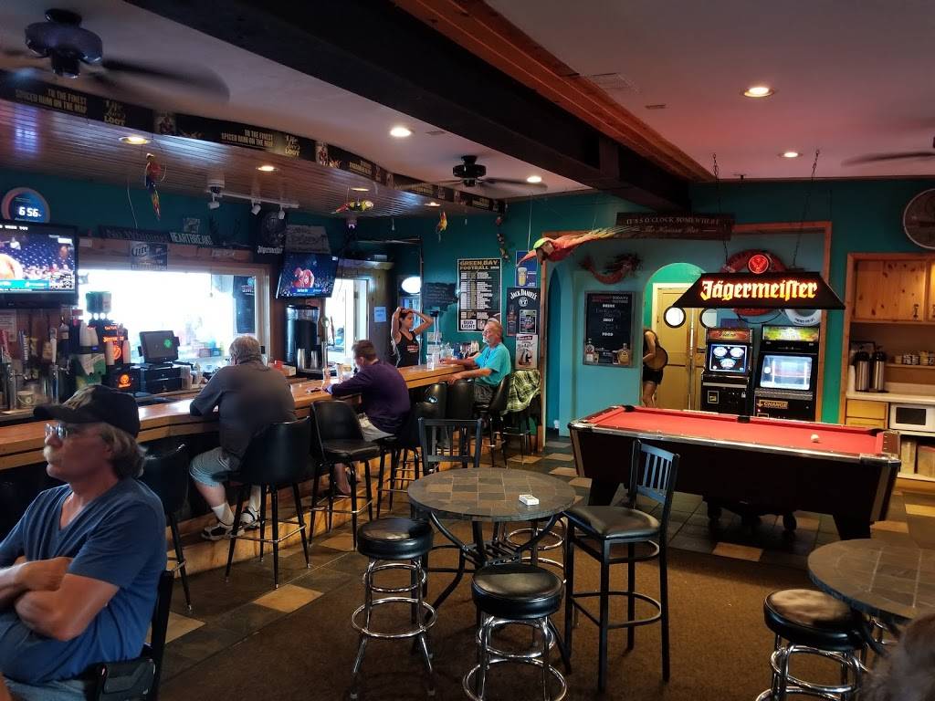 Waterfront Marys | restaurant | 3662 N Duluth Ave, Sturgeon Bay, WI 54235, USA | 9207433690 OR +1 920-743-3690