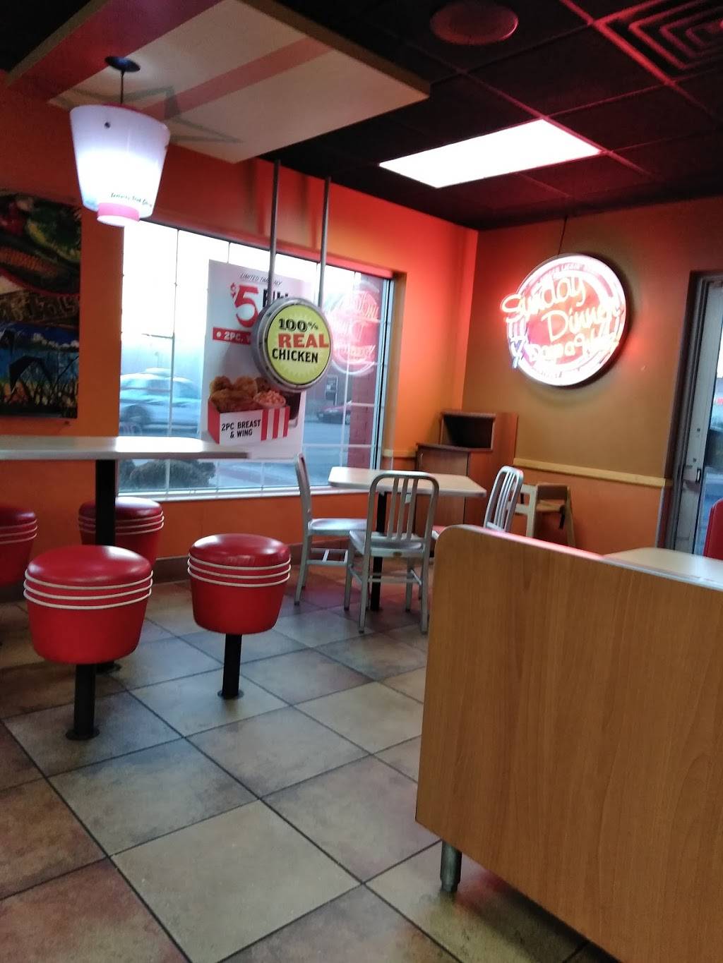KFC | restaurant | 600 Collins St, Joliet, IL 60432, USA | 8157238645 OR +1 815-723-8645