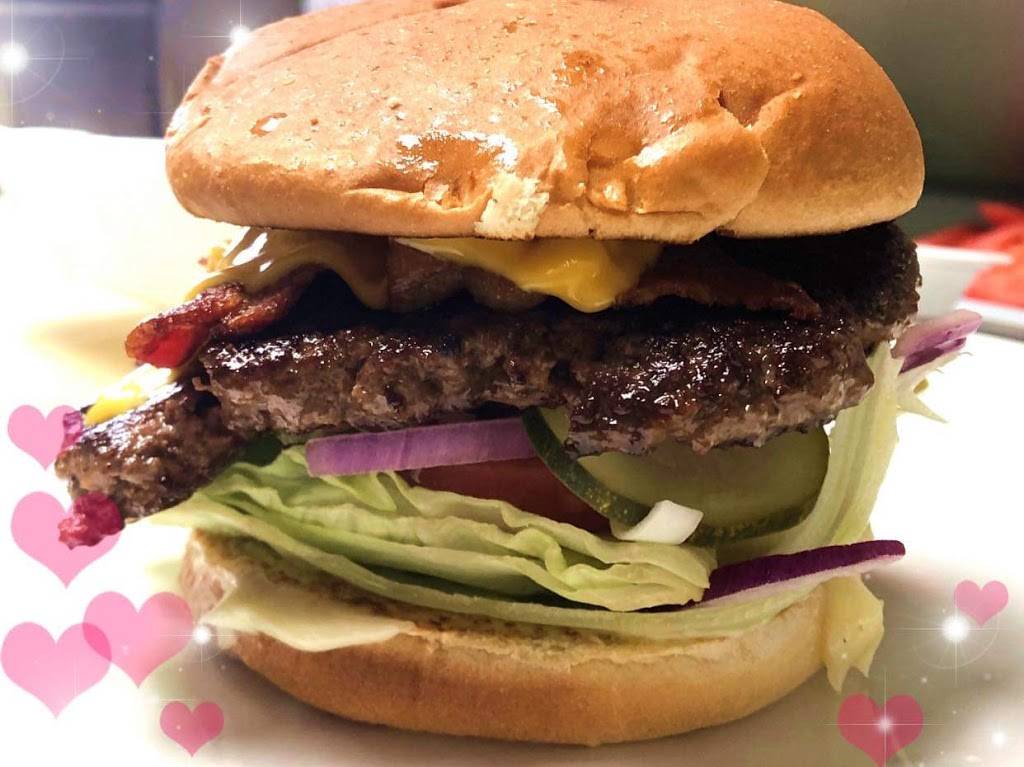 Earls Diner | restaurant | 1861 E 9 Mile Rd, Ferndale, MI 48220, USA | 2486294500 OR +1 248-629-4500