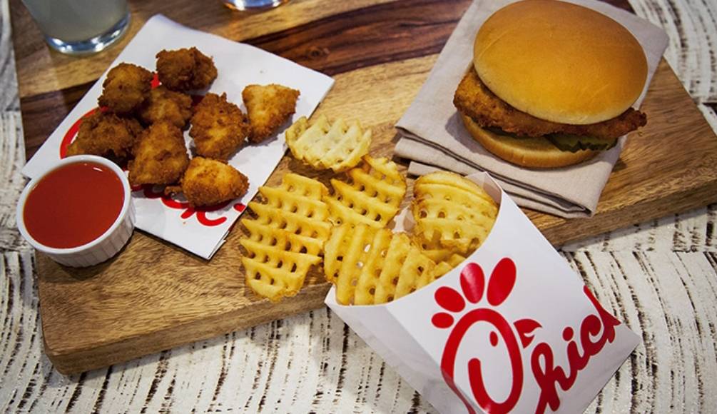 Chick-fil-A | restaurant | 1660 Lake Woodlands Dr, The Woodlands, TX 77380, USA | 2813640475 OR +1 281-364-0475