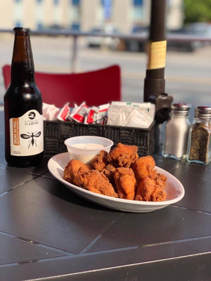 Restaurant La Lanterne | restaurant | 437 Boulevard Albiny Paquette, Mont-Laurier, QC J9L 1K7, Canada | 8196234339 OR +1 819-623-4339