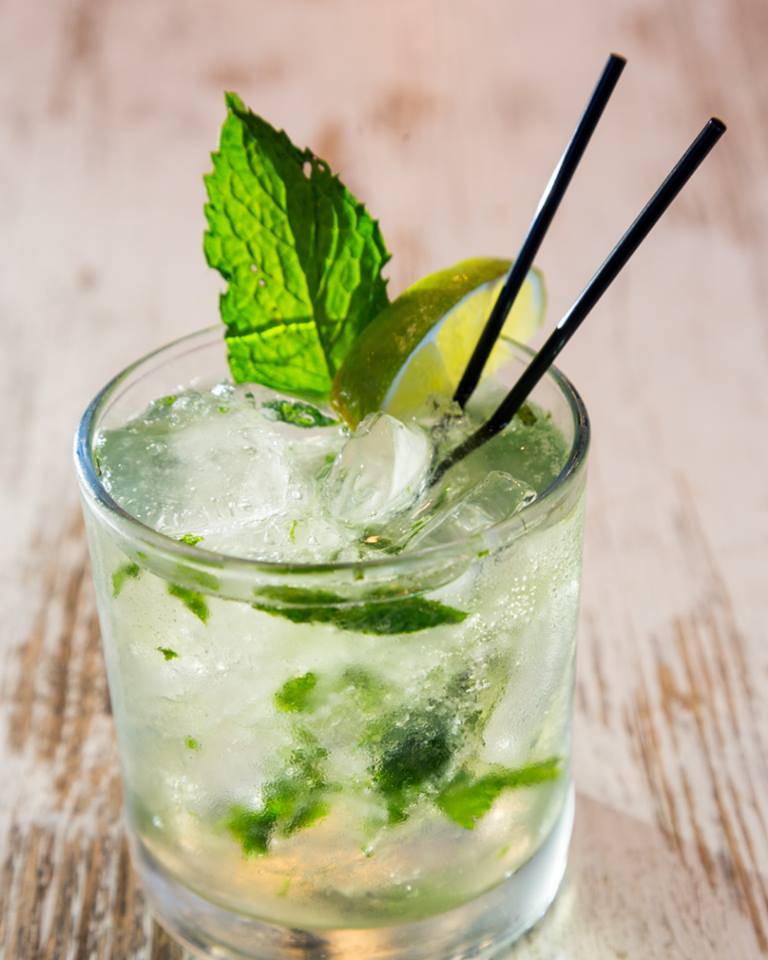 Mannys Mediterranean Grille | restaurant | 1680 Old Towne Rd, Charleston, SC 29407, USA | 8437633908 OR +1 843-763-3908