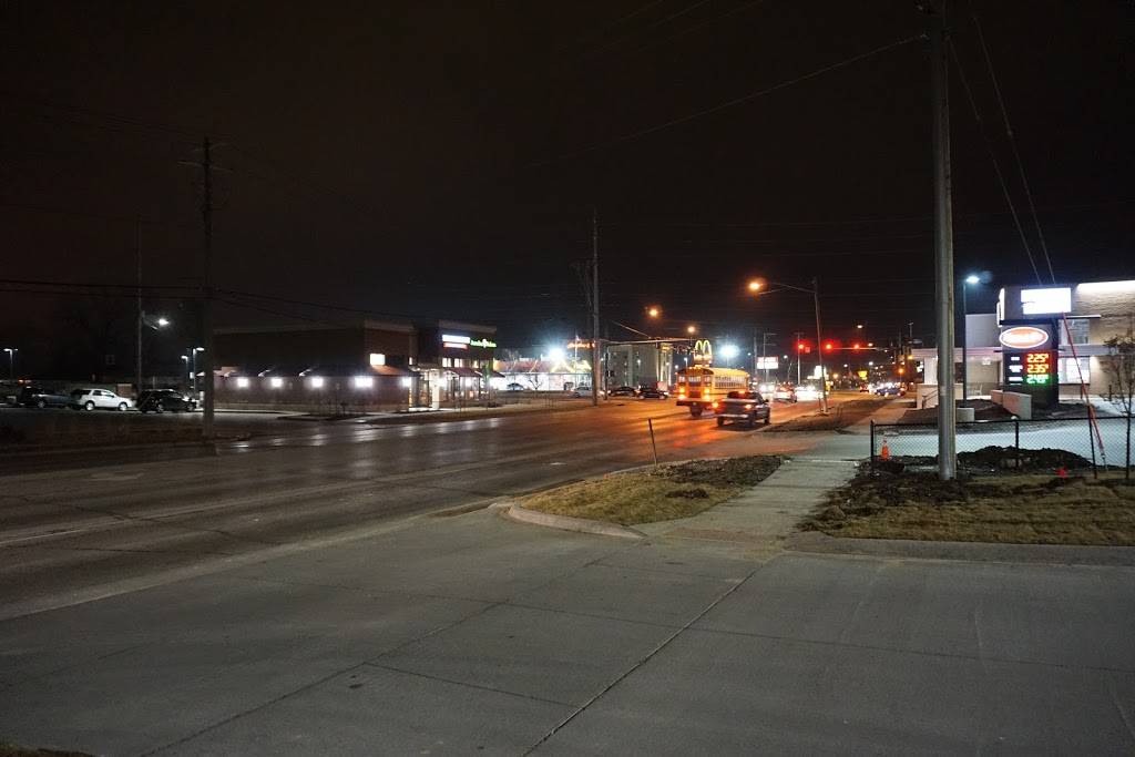 Kum & Go | meal takeaway | 731 S Riverside Dr, Iowa City, IA 52246, USA | 3193582415 OR +1 319-358-2415