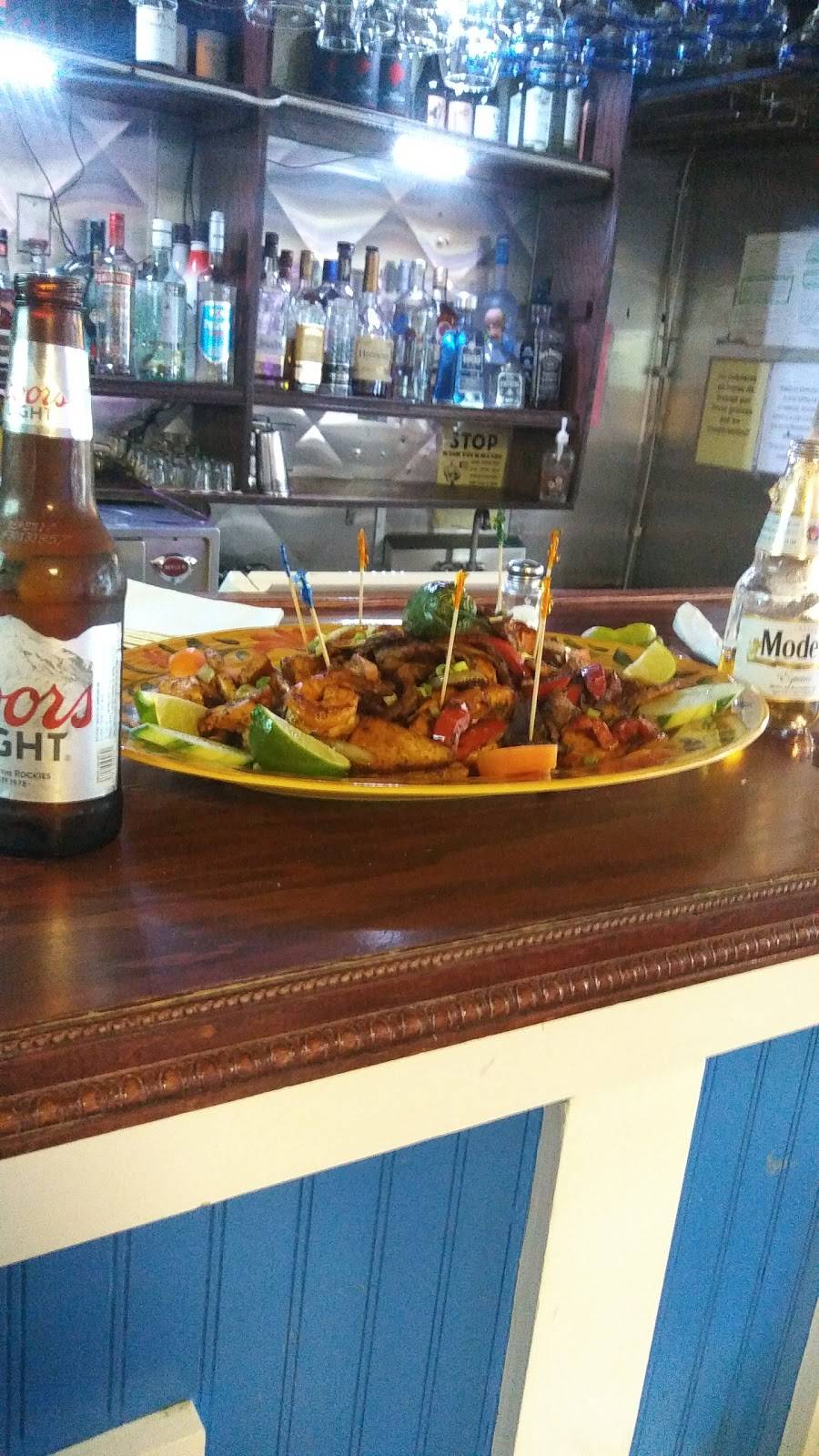 Las Delicias | restaurant | 626 Admiral Dr, Annapolis, MD 21401, USA | 4105730500 OR +1 410-573-0500