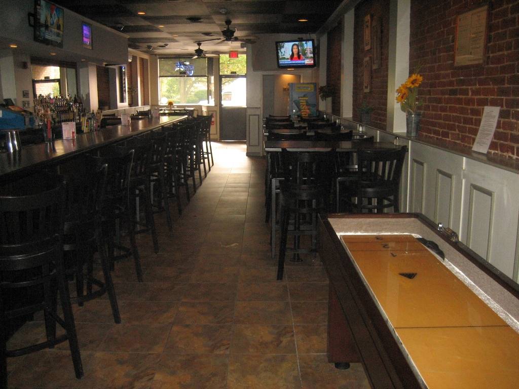 Post Road Tavern | restaurant | 619 Main St, Waltham, MA 02452, USA | 7818991231 OR +1 781-899-1231