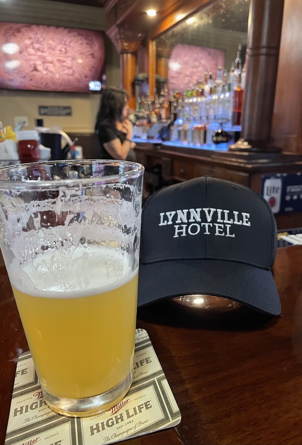 Lynnville Hotel | restaurant | 8148 Bausch Rd, New Tripoli, PA 18066, USA | 6102957737 OR +1 610-295-7737