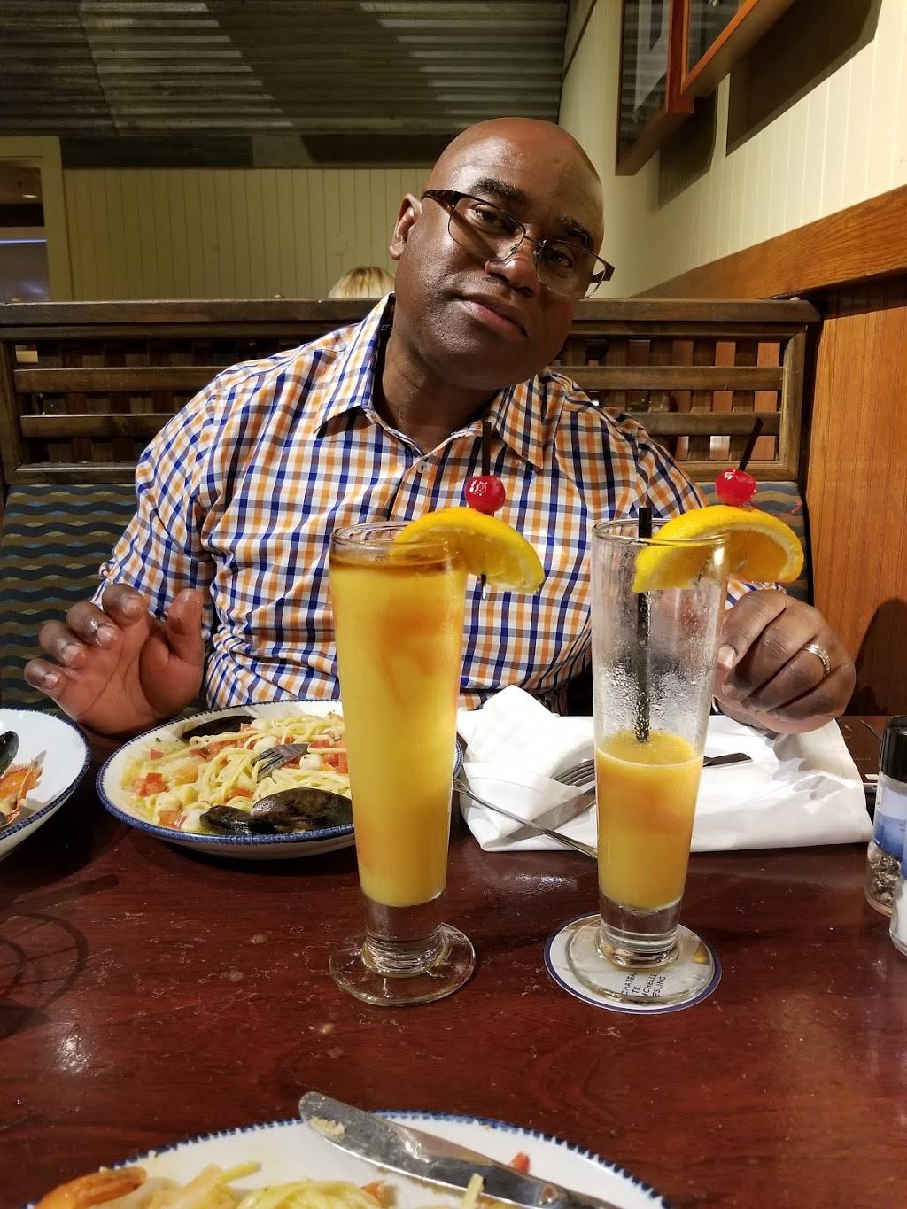 Red Lobster | restaurant | 195 E Hospitality Ln, San Bernardino, CA 92408, USA | 9098882288 OR +1 909-888-2288