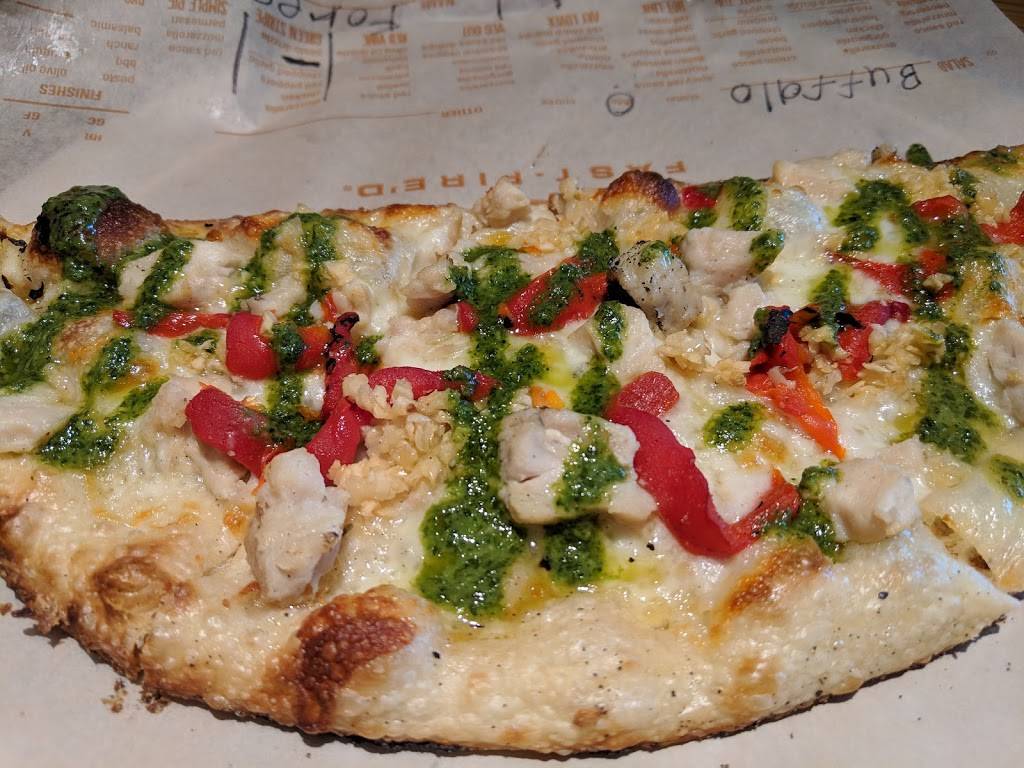 Blaze Pizza | meal takeaway | 1840 Herndon Ave, Clovis, CA 93611, USA | 5592422374 OR +1 559-242-2374