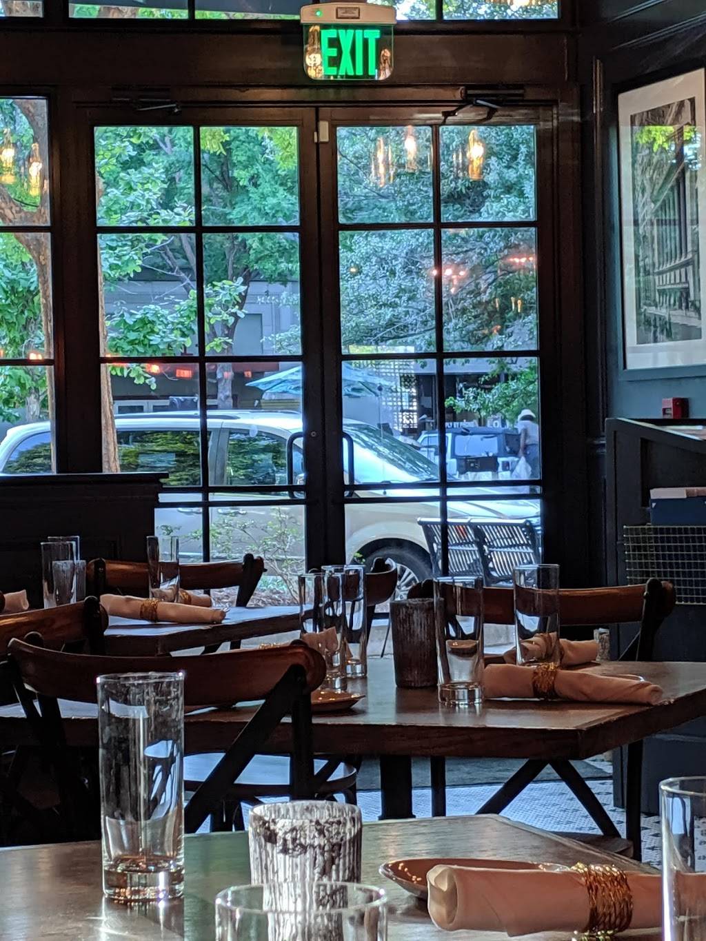 Stock Market Dueling Kitchens | restaurant | 1232 Broadway, Columbus, GA 31901, USA | 7065073530 OR +1 706-507-3530