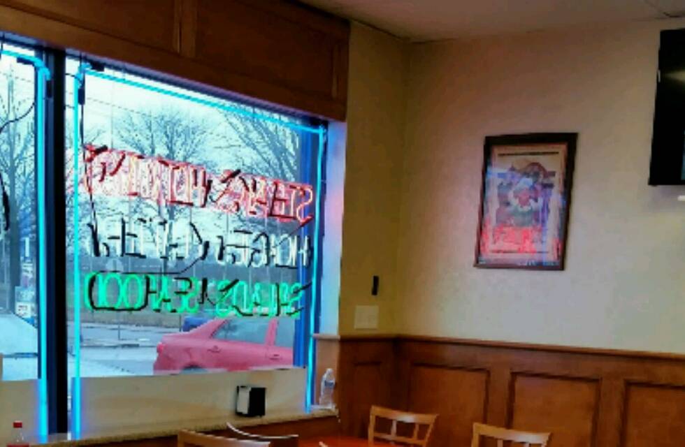 Johns New Pizza & Restaurant | restaurant | 4312 Megargee St, Philadelphia, PA 19136, USA | 2153313310 OR +1 215-331-3310