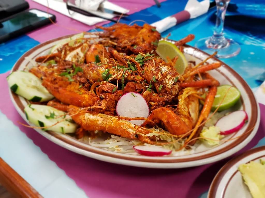 La Carreta Vieja | restaurant | 1339 W Greenfield Ave, Milwaukee, WI 53204, USA | 4142265419 OR +1 414-226-5419