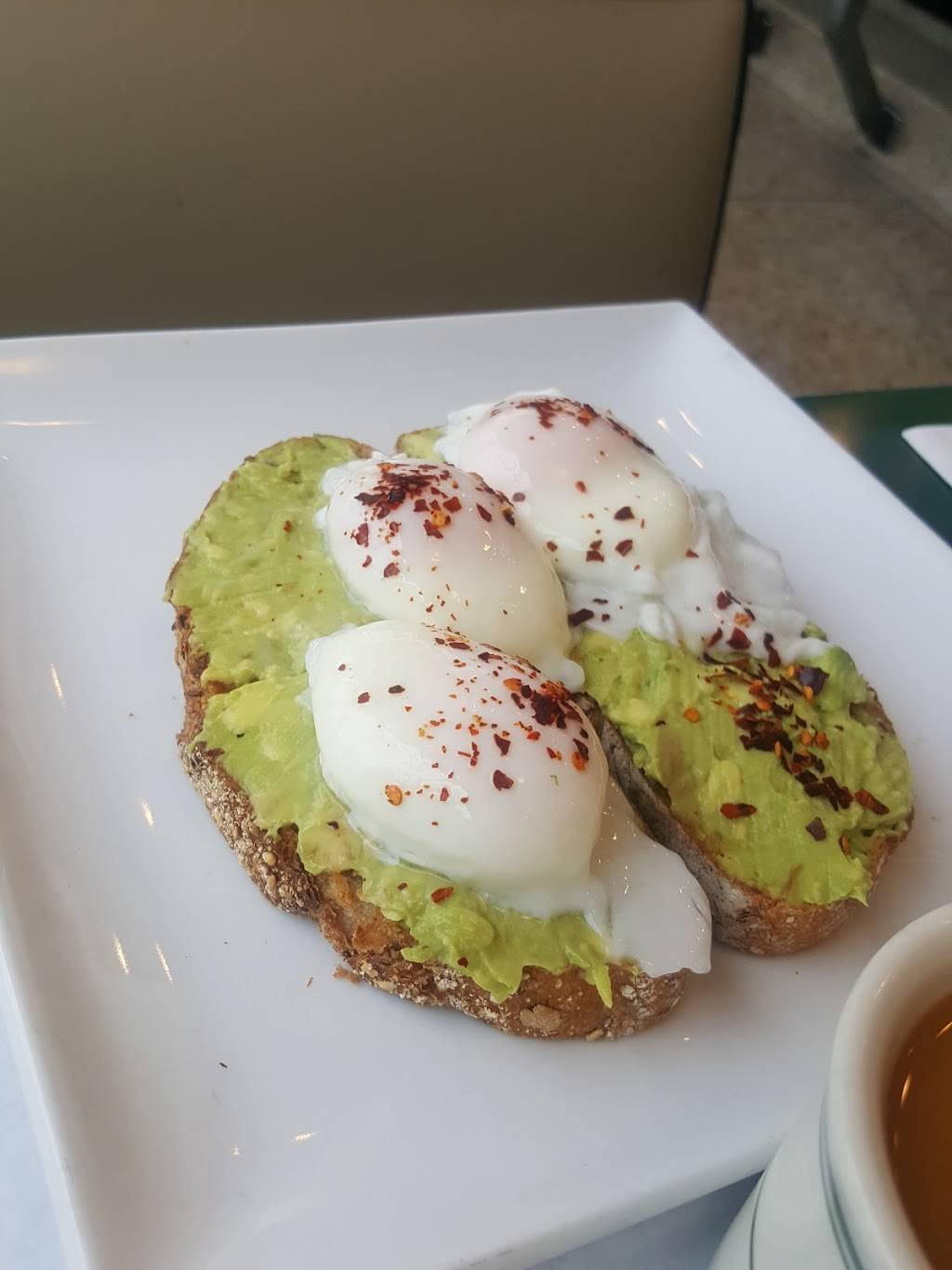 Mels Drive-In | restaurant | 14846 Ventura Blvd, Sherman Oaks, CA 91403, USA | 8189900648 OR +1 818-990-0648