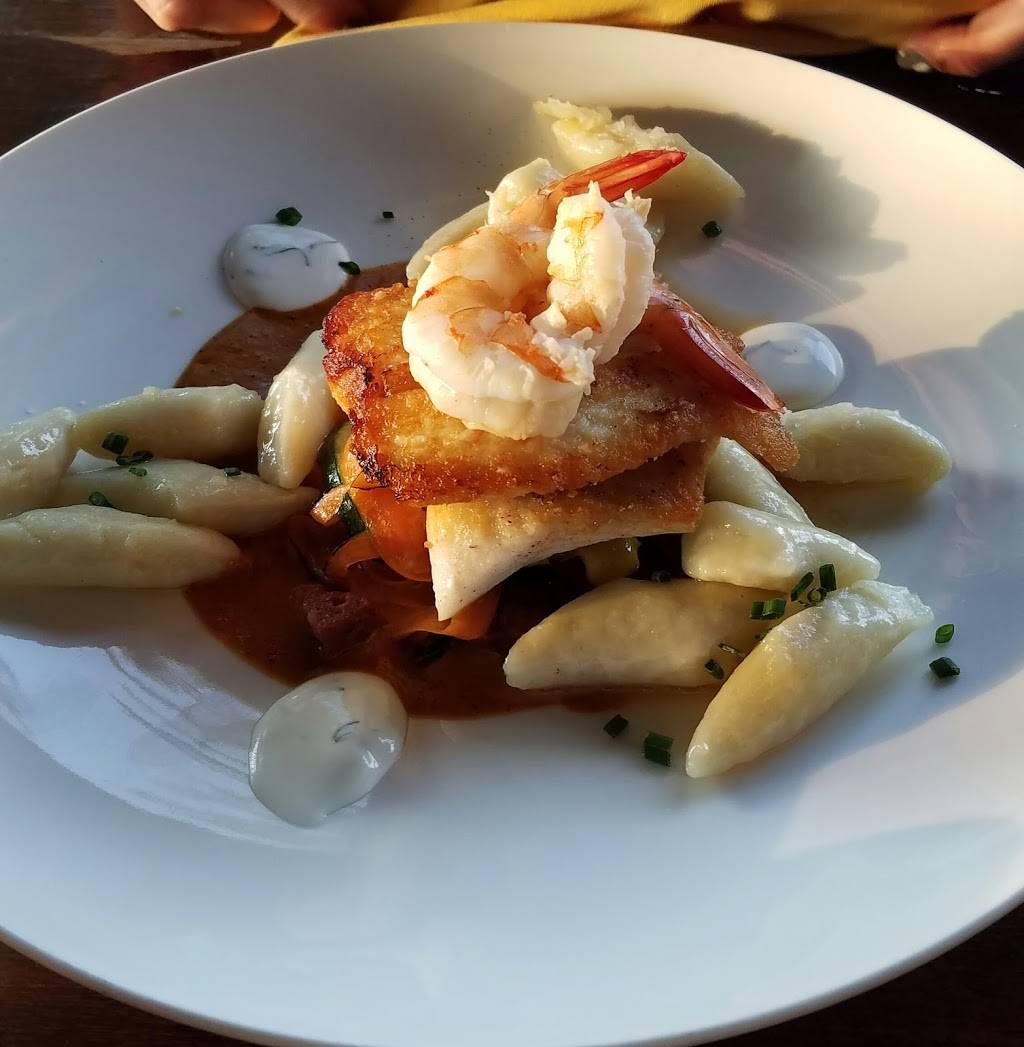 J Betskis | restaurant | 10 W Franklin St #120, Raleigh, NC 27604, USA | 9198337999 OR +1 919-833-7999