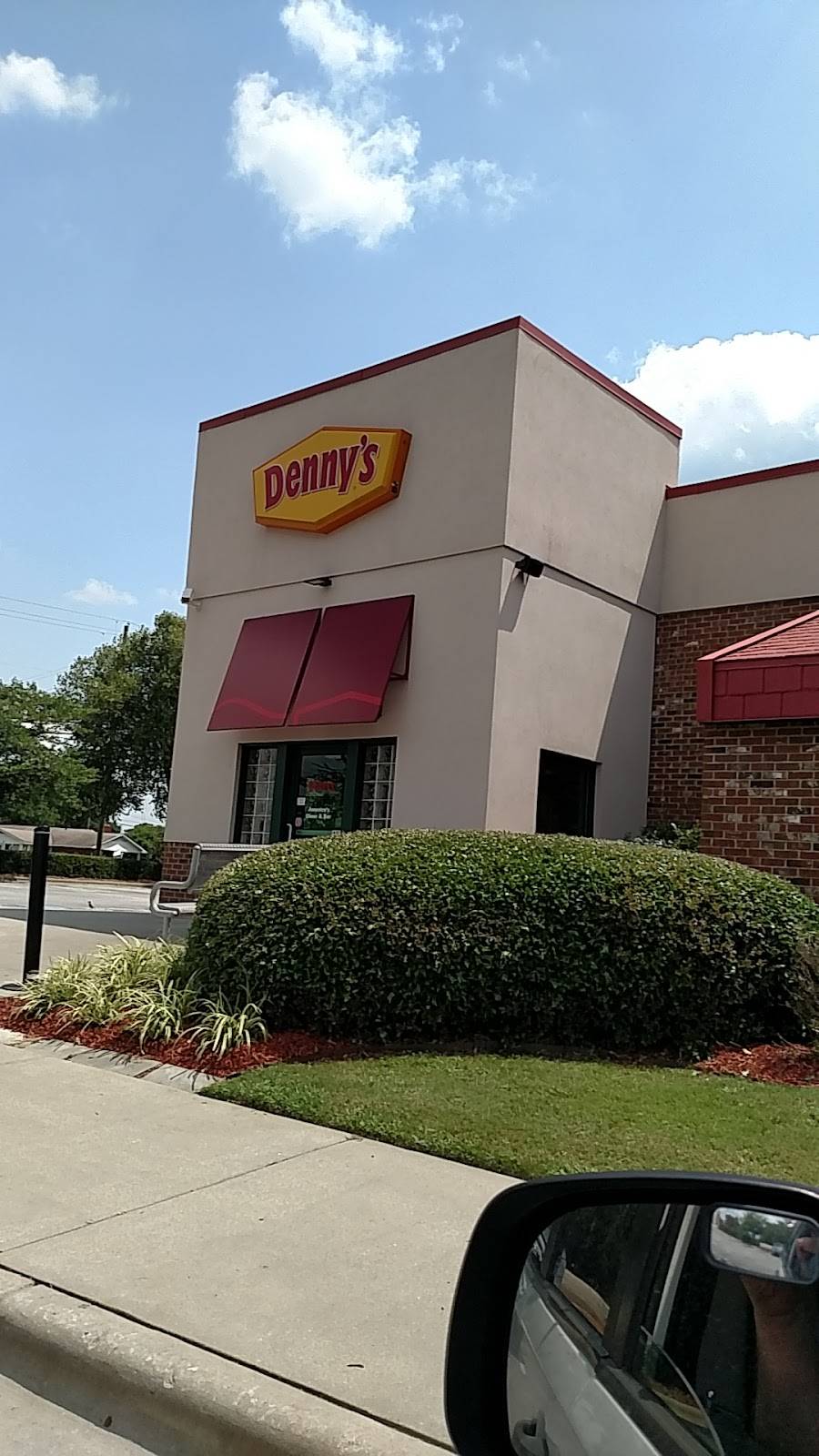 Dennys | restaurant | 4380 Fayetteville Rd, Raleigh, NC 27603, USA | 9197710815 OR +1 919-771-0815