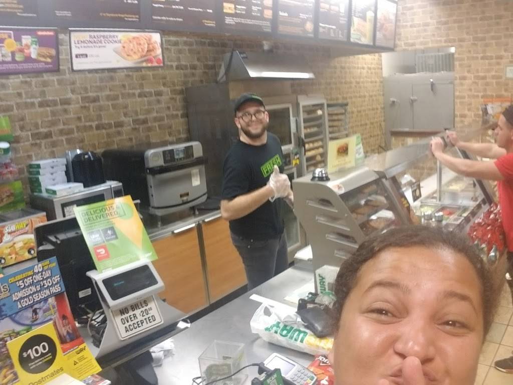 Subway | restaurant | 18541 S Dixie Hwy, Miami, FL 33157, USA | 7862938731 OR +1 786-293-8731
