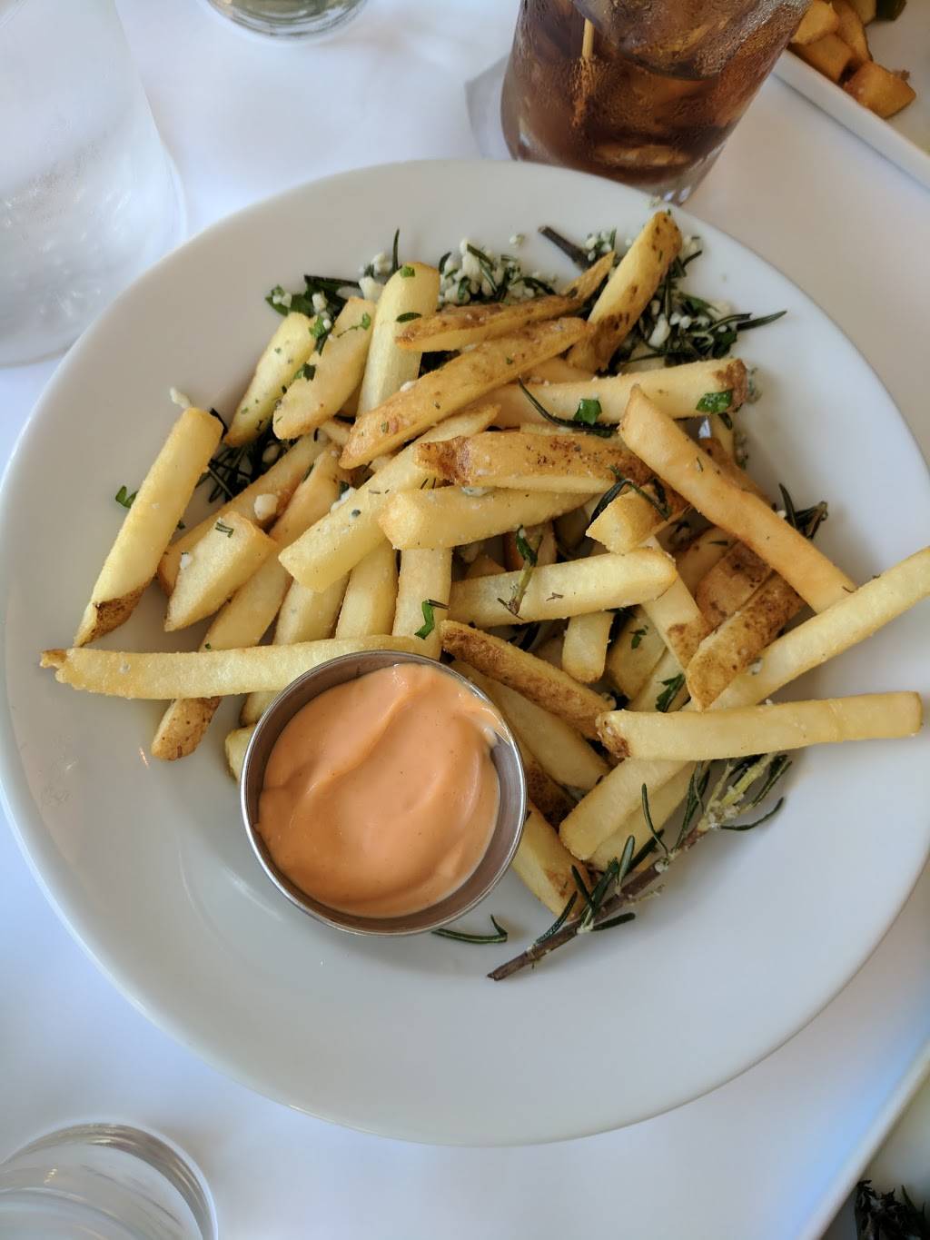 Noahs | restaurant | 136 Front St, Greenport, NY 11944, USA | 6314776720 OR +1 631-477-6720