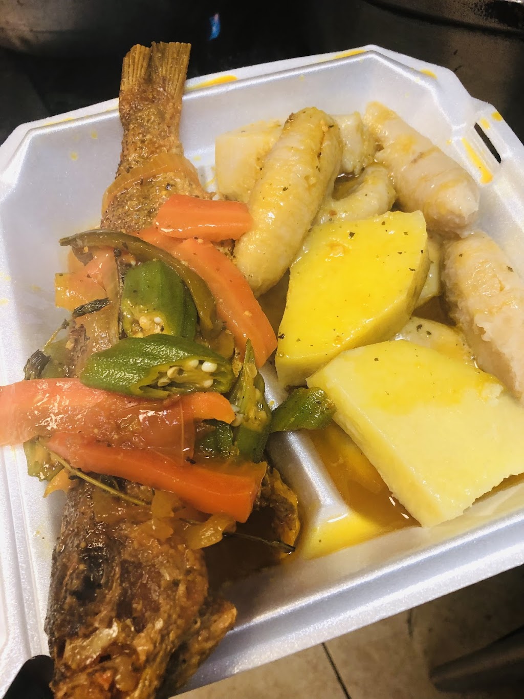 Jamaican jerk deli | restaurant | 2545 S US Hwy 1, Fort Pierce, FL 34982, USA | 7722676200 OR +1 772-267-6200