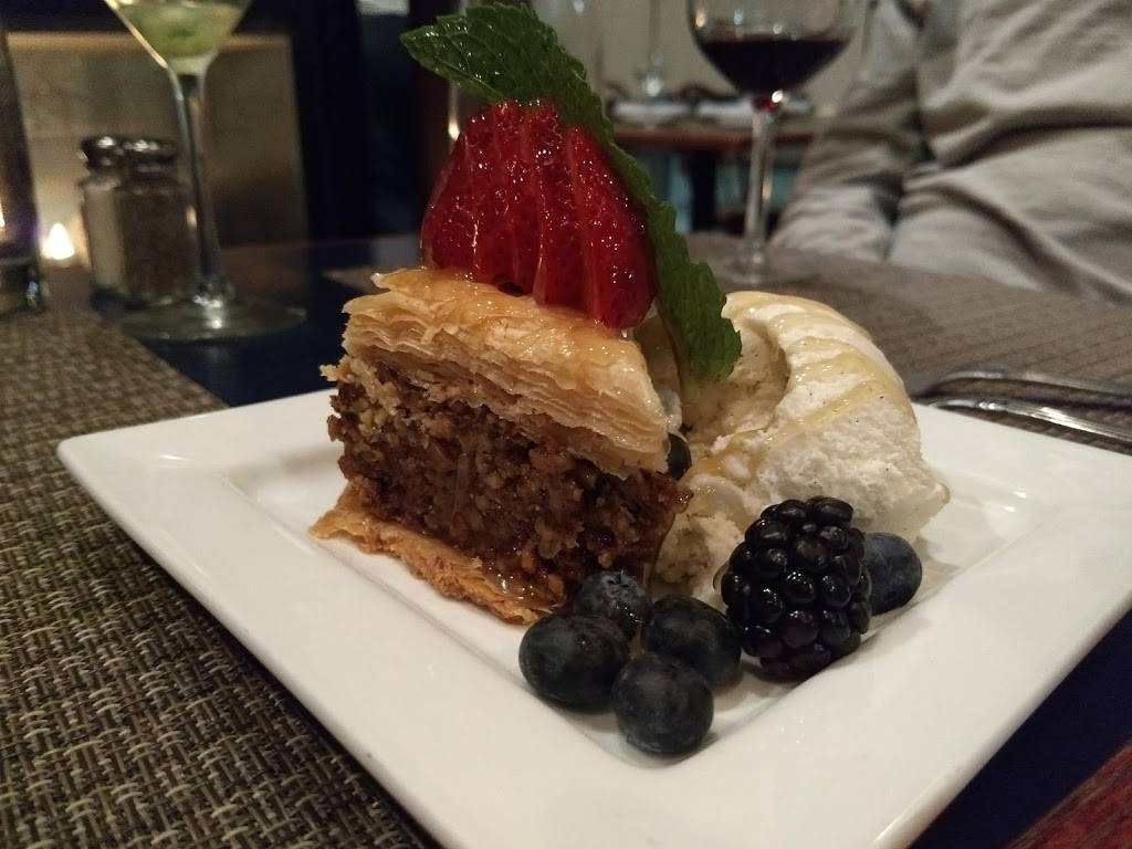 Takis Greek Kitchen | restaurant | 377 Lear Rd, Avon Lake, OH 44012, USA | 4409308888 OR +1 440-930-8888