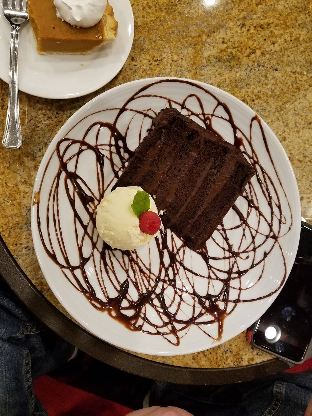 Pullmans Restaurant & Bar | restaurant | 123 W Louisiana St, Indianapolis, IN 46225, USA | 3172367470 OR +1 317-236-7470