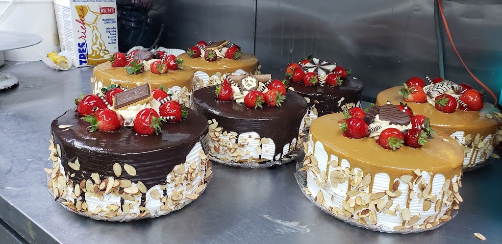 La Sevillana Bakery & Restaurant | restaurant | 481 Maple Ave #3351, Westbury, NY 11590, USA | 5162806050 OR +1 516-280-6050