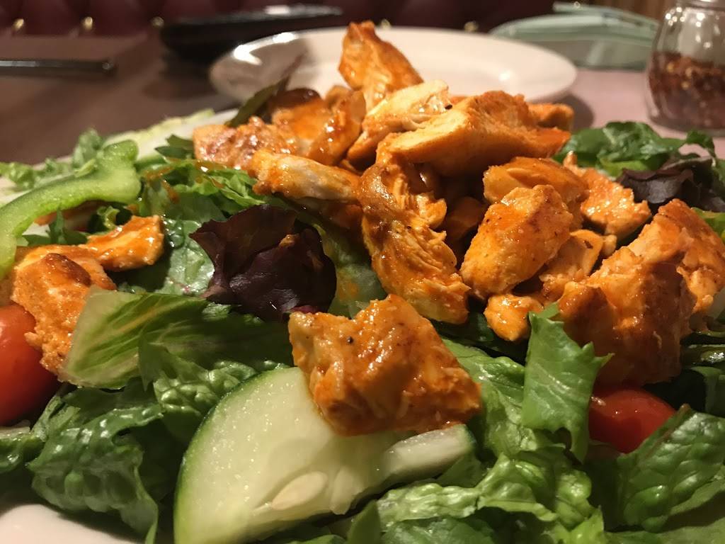 Beacon Falls Pizza Palace | restaurant | 125 S Main St, Beacon Falls, CT 06403, USA | 2037238705 OR +1 203-723-8705