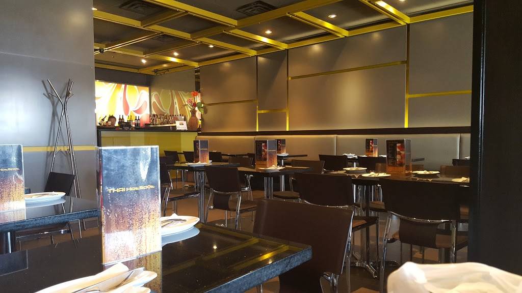 Thai Hotspot Fusion Cuisine | restaurant | 1414 King St E #17, Courtice, ON L1E 3B4, Canada | 9055763377 OR +1 905-576-3377