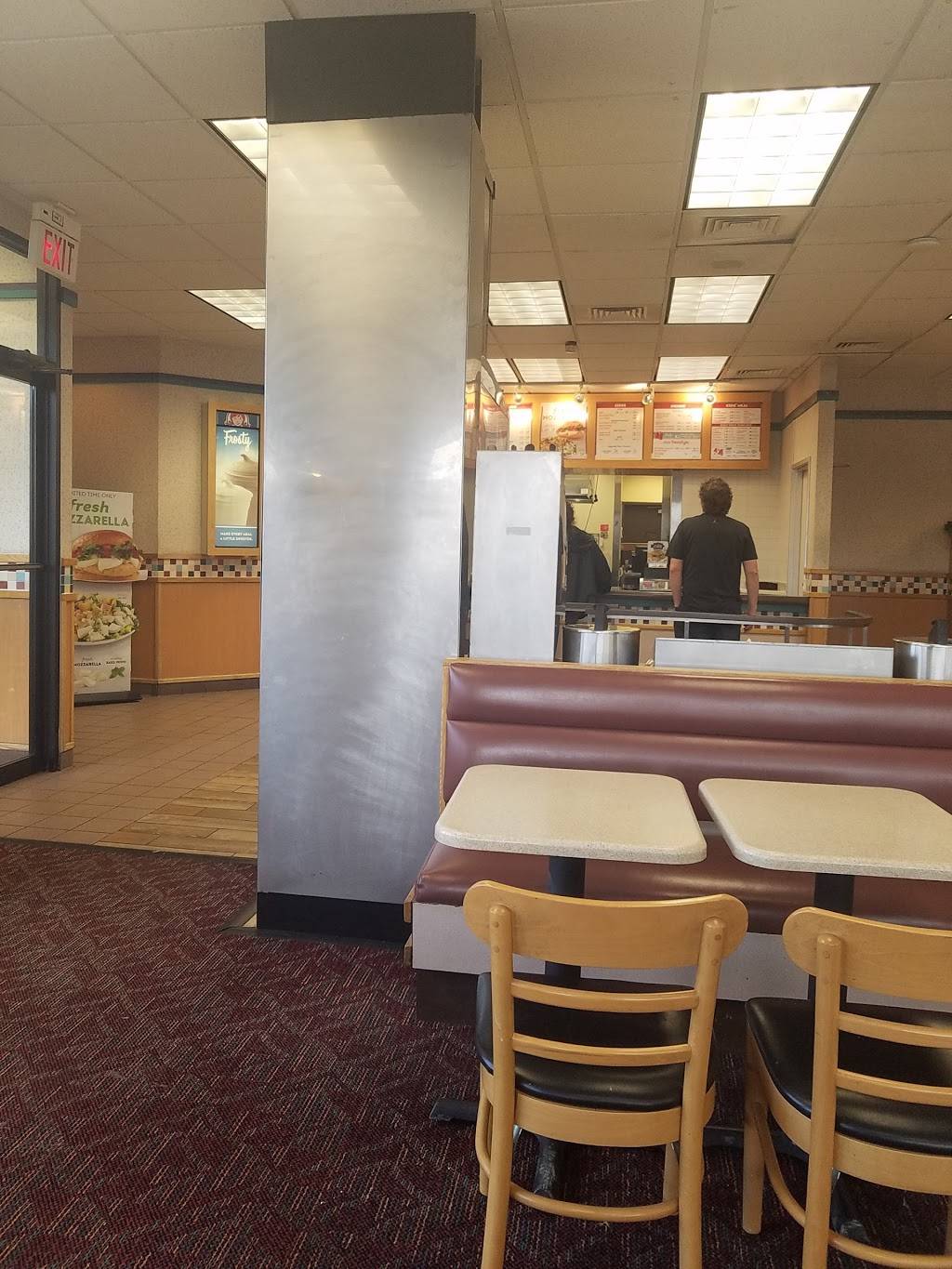 Wendys | restaurant | 1535 NE 181st Ave, Portland, OR 97230, USA | 5036616638 OR +1 503-661-6638