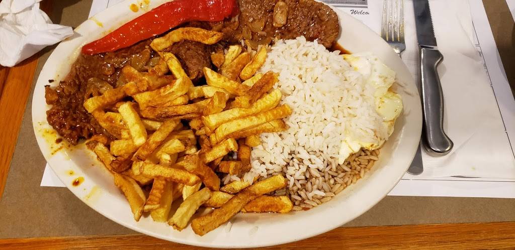 Cracker Barrel Old Country Store | restaurant | 30 Research Dr, Milford, CT 06460, USA | 2038777595 OR +1 203-877-7595