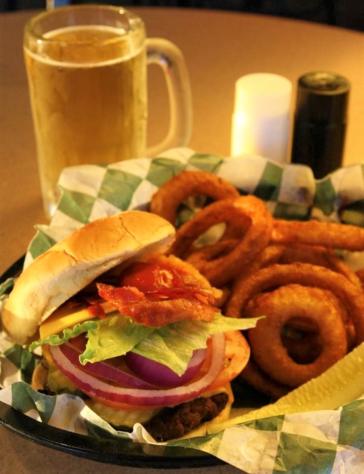 The Stix Bar and Grill | restaurant | 1081 395th St #2691, Isle, MN 56342, USA | 6123556383 OR +1 612-355-6383