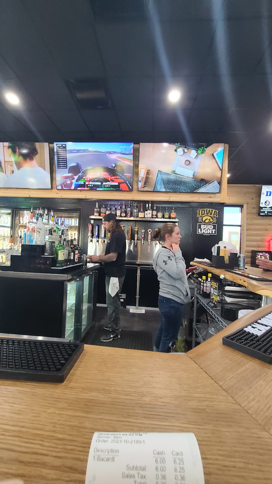 Shueys | restaurant | 1158 Club Rd NE, Cedar Rapids, IA 52404, USA | 3198482220 OR +1 319-848-2220