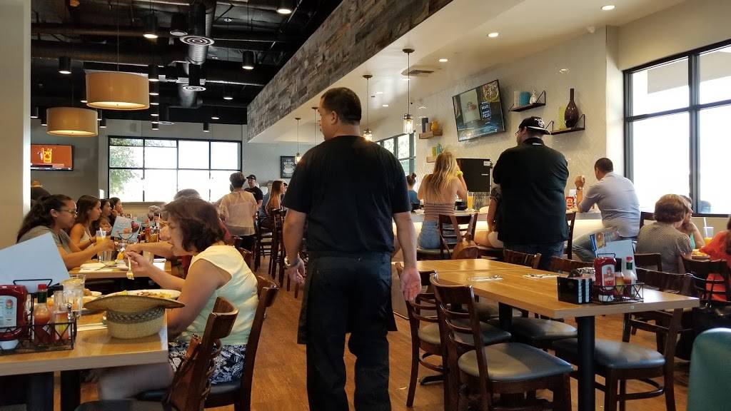 The Broken Yolk Cafe | restaurant | 670 S Grand Ave, Glendora, CA 91740, USA | 6268529655 OR +1 626-852-9655