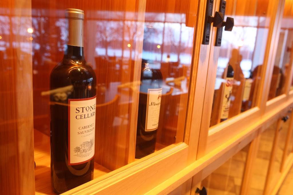 Three Rivers Lodge | restaurant | 111 Front St S, La Crosse, WI 54601, USA | 6087935018 OR +1 608-793-5018