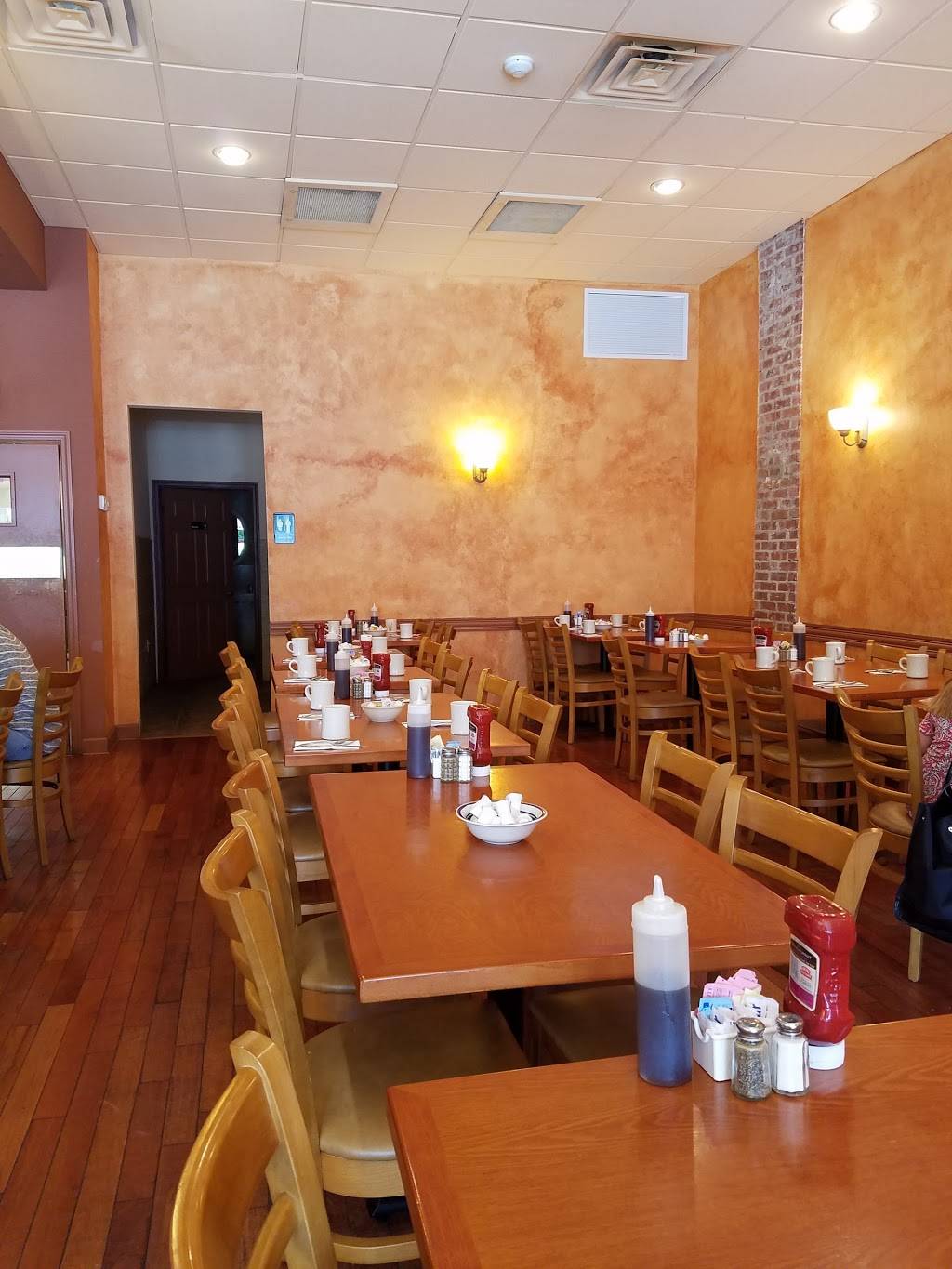 Pancake Palace | restaurant | 1701, 547 Franklin Avenue # 1, Nutley, NJ 07110, USA | 9733202201 OR +1 973-320-2201