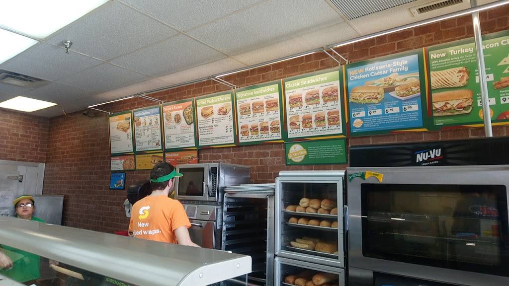 Subway | restaurant | 5848 Malden Rd, Windsor, ON N9H 0A4, Canada | 5199698457 OR +1 519-969-8457