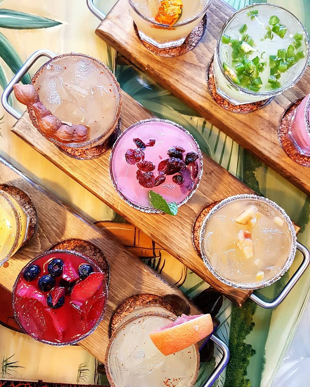 Lindo Mexico | restaurant | 997 E County Line Rd, Greenwood, IN 46143, USA | 3178591336 OR +1 317-859-1336